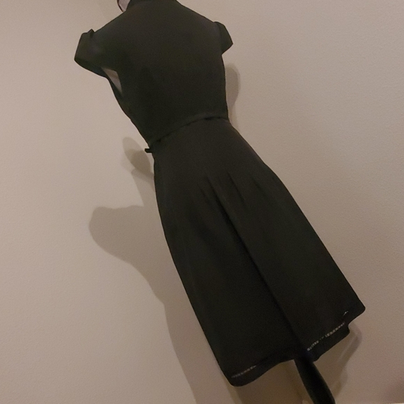 *NWT* TAHARI Black Cap Sleeve Dress - Picture 6 of 6
